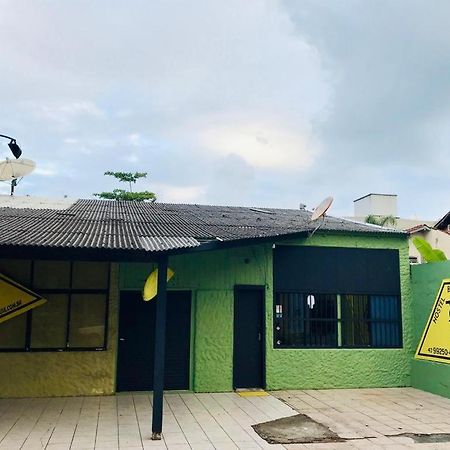 Hostel Banana House Bombinhas Exteriér fotografie